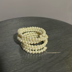 Vintage 90’s Y2K pearl stack bracelet